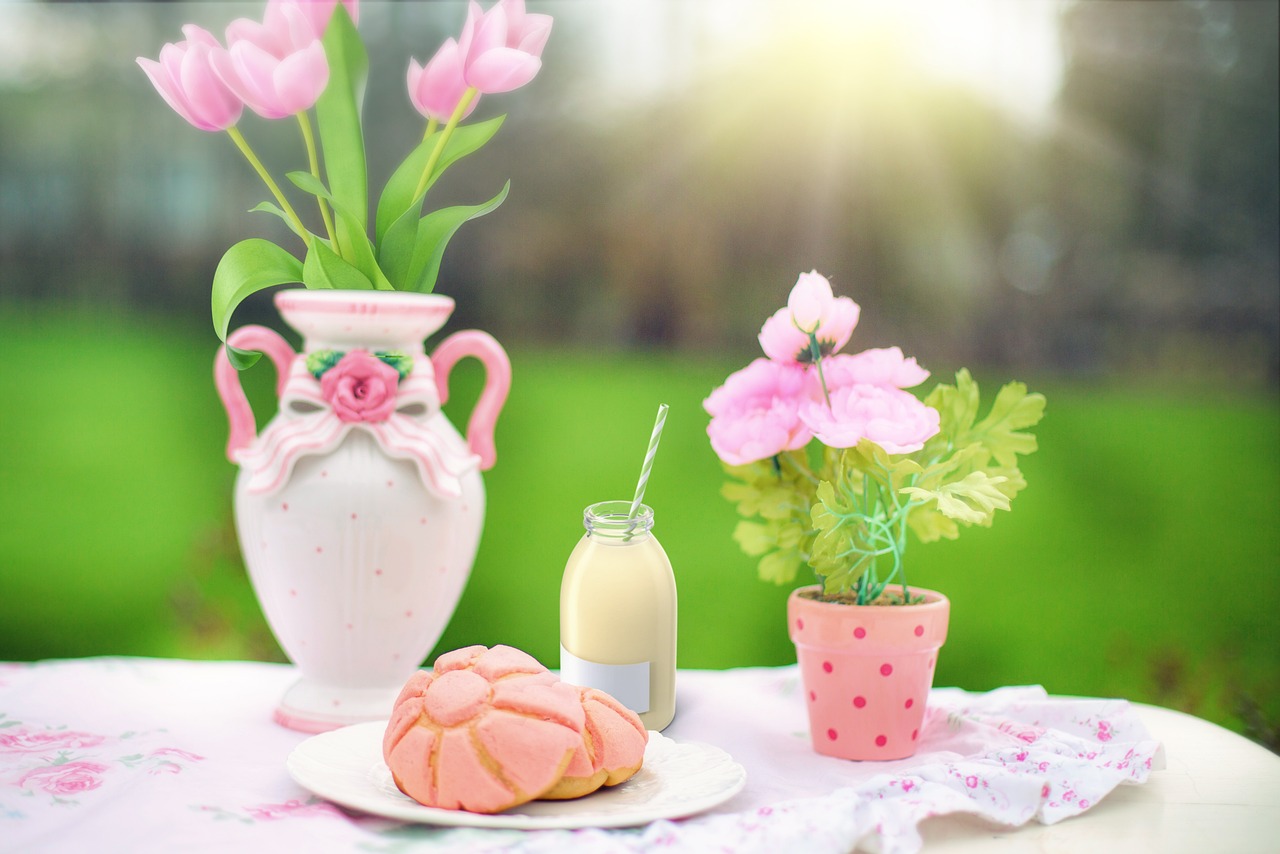 How to ensure food safety during picnics?